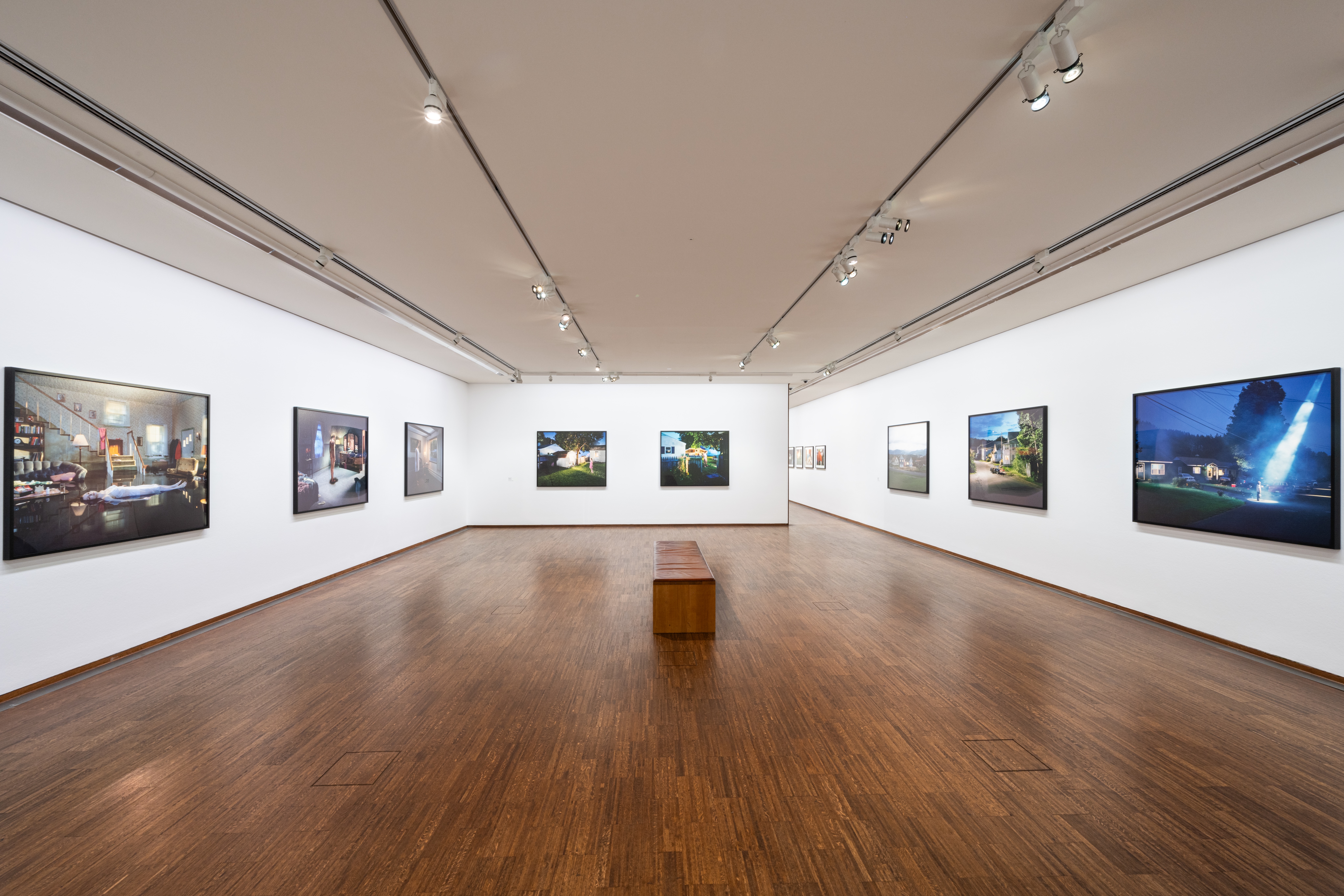 アート・デザイン・音楽 Gregory Crewdson rizzoli new york Retrospective - Vienna | TEMPLON