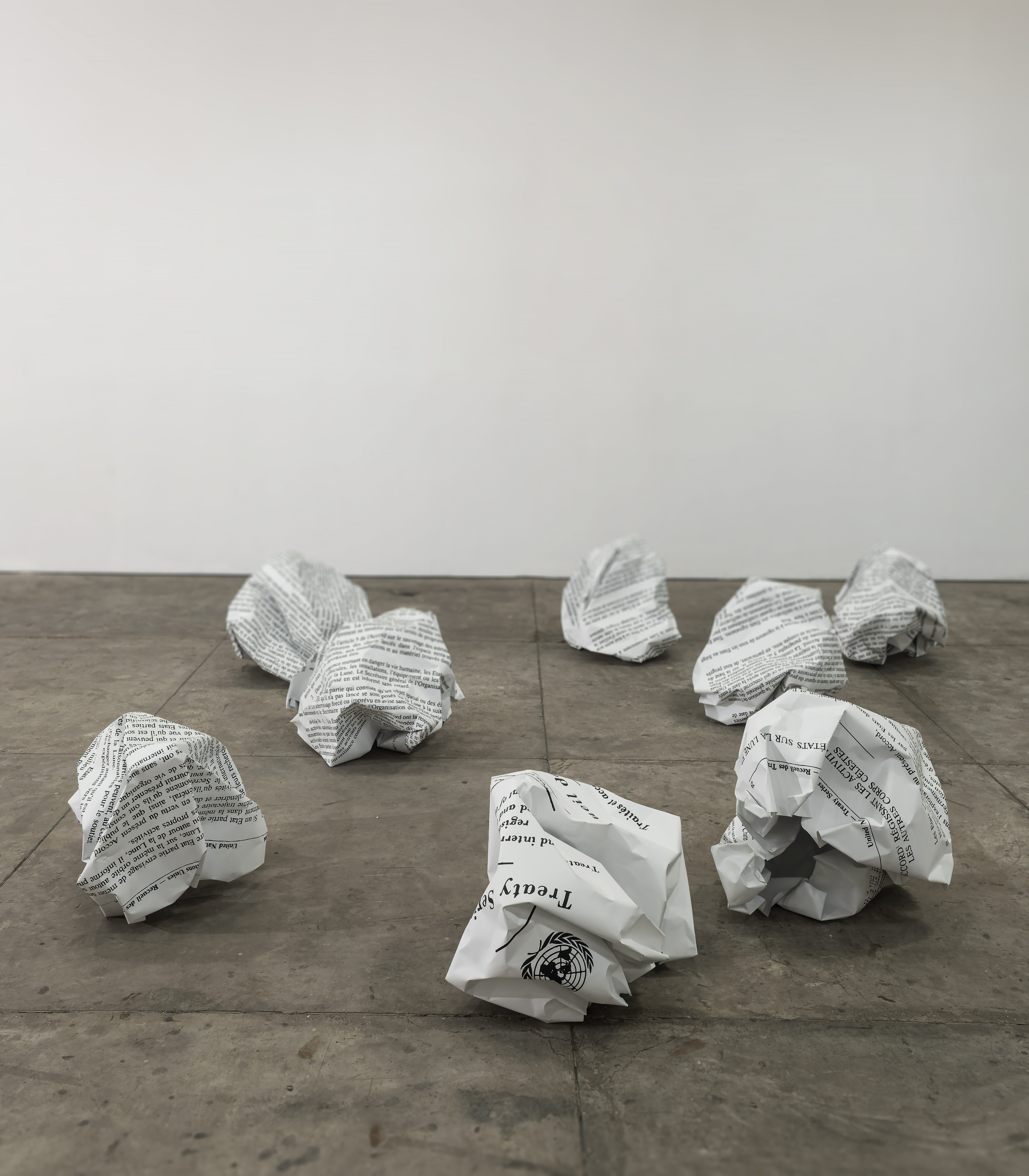 JITISH KALLAT Moon Treaty, 2025 Jet d'encre ultraviolet sur aluminium revêtu de polyuréthane Ultraviolet inkjet on polyurethane - coated aluminium