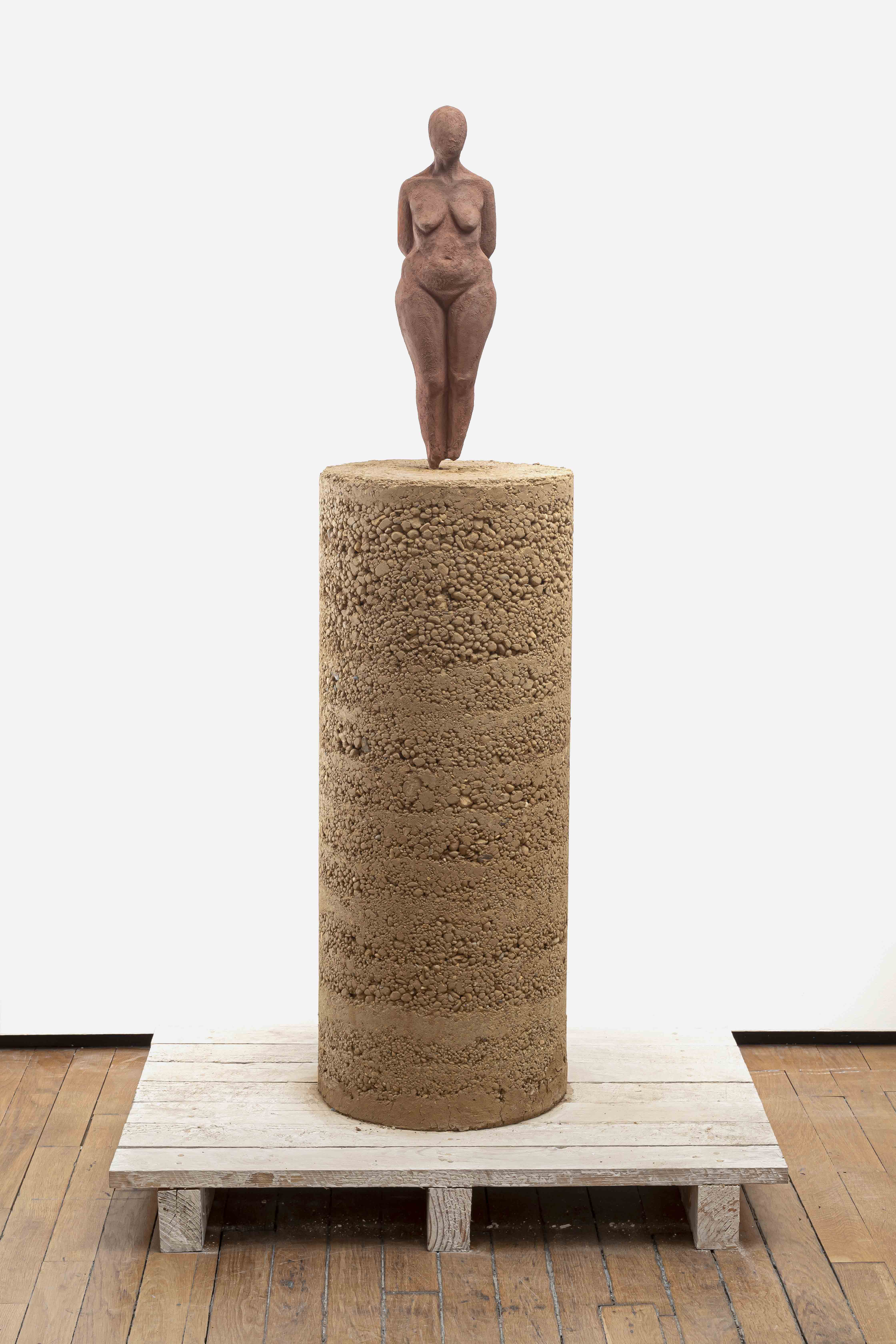 Prune Nourry Venus (Maria), 2024 Bronze, patine effet peau de terre Bronze, earthen skin patina 57 × 18 × 15 cm — 22 1/2 × 7 × 6 in.